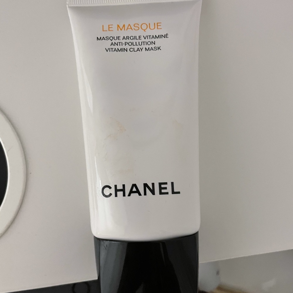 Chanel le masque